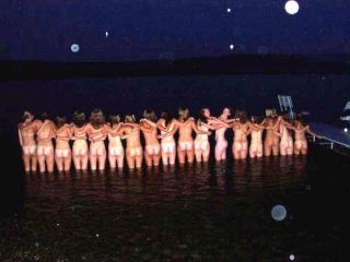 17 Girls Asses Seaside