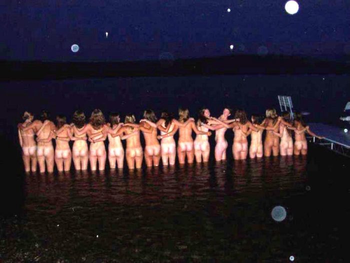 17 Girls Asses Seaside