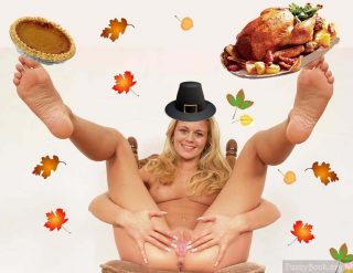 woman-spreading-vagina-for-happy-thanksgiving
