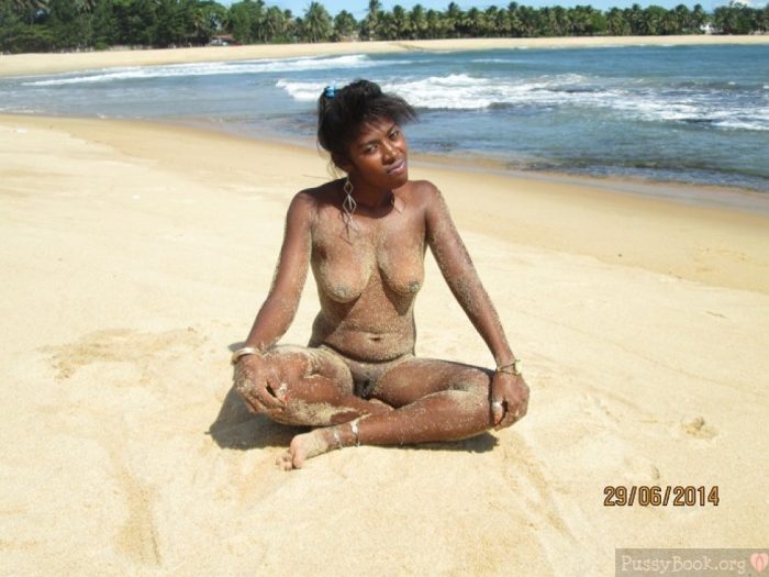 Sandy African Young Nudist Woman