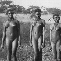 Old Photo of African Native Girls Naked