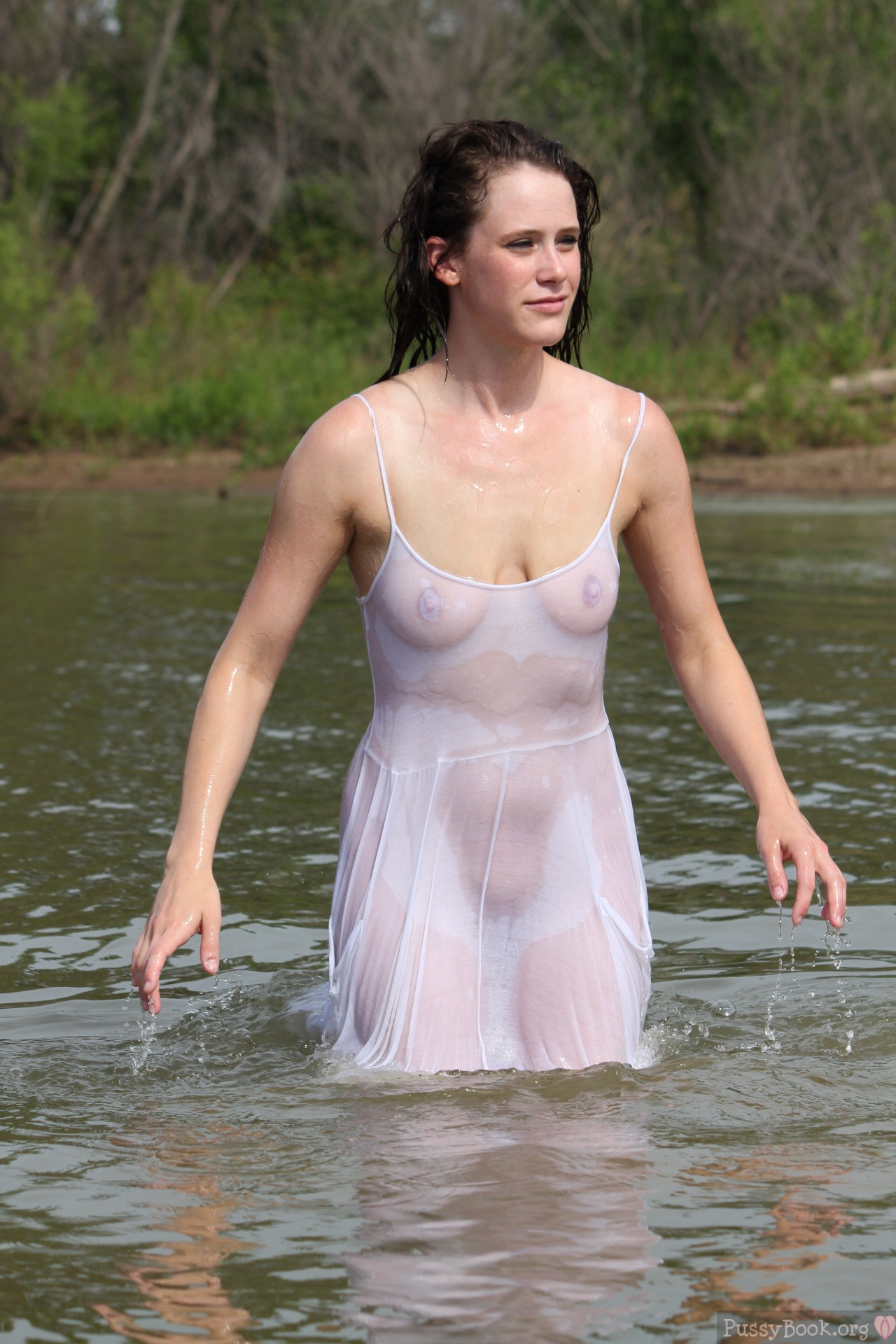 amateur waterpark pokie nipples