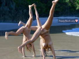 3-naked-girls-gymnastics-on-beach