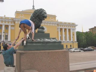 Public Oops Upskirt at the Statue