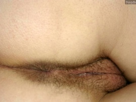 hairy-cunt-close-up-peek