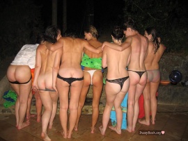 many-girls-thongs-and-buttocks
