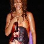 Rihanna Cameltoe Big Pussy